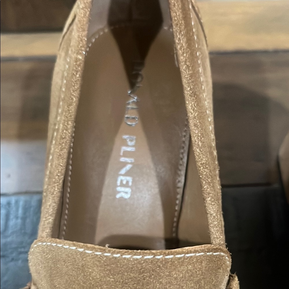 Donald J. Pliner Women's Tan Suede Shoes